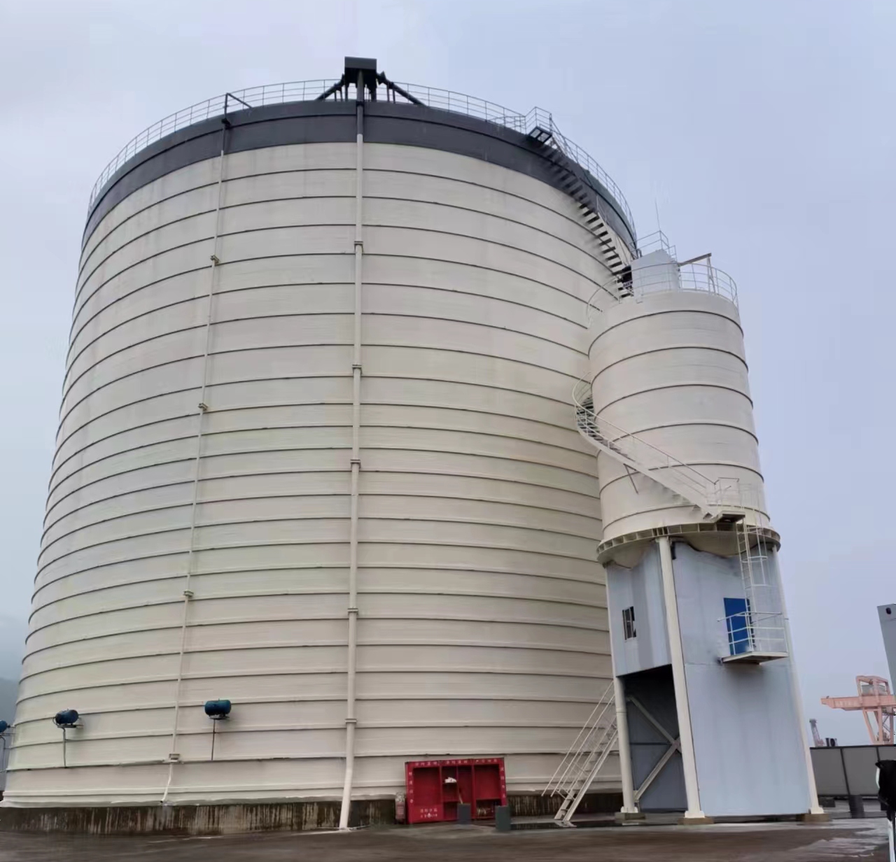 卓尼10万吨水泥钢板库